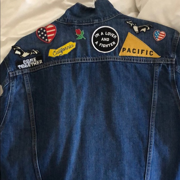 Levi’s patch jacket - Picture 2 of 4